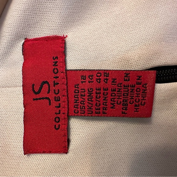 Black Lace Top Perfect for Formal Events - Picture 4 of 8